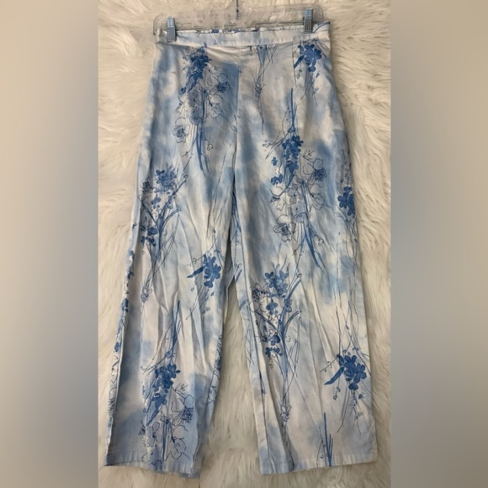 Bill Blass Jeans Blue and White Patterned Pants